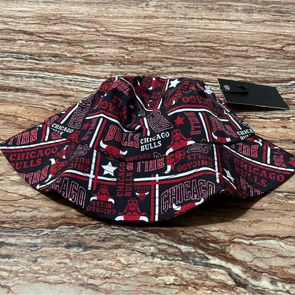 NBA Ultra Game Chicago Bulls Unisex Bucket Hat Red/Black Outdoor Streetwear